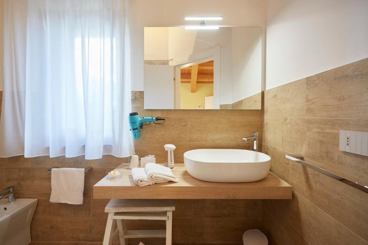 Agriturismo Nido Delle Rondini Macerata Exteriér fotografie