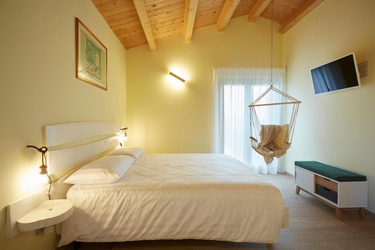 Agriturismo Nido Delle Rondini Macerata Exteriér fotografie