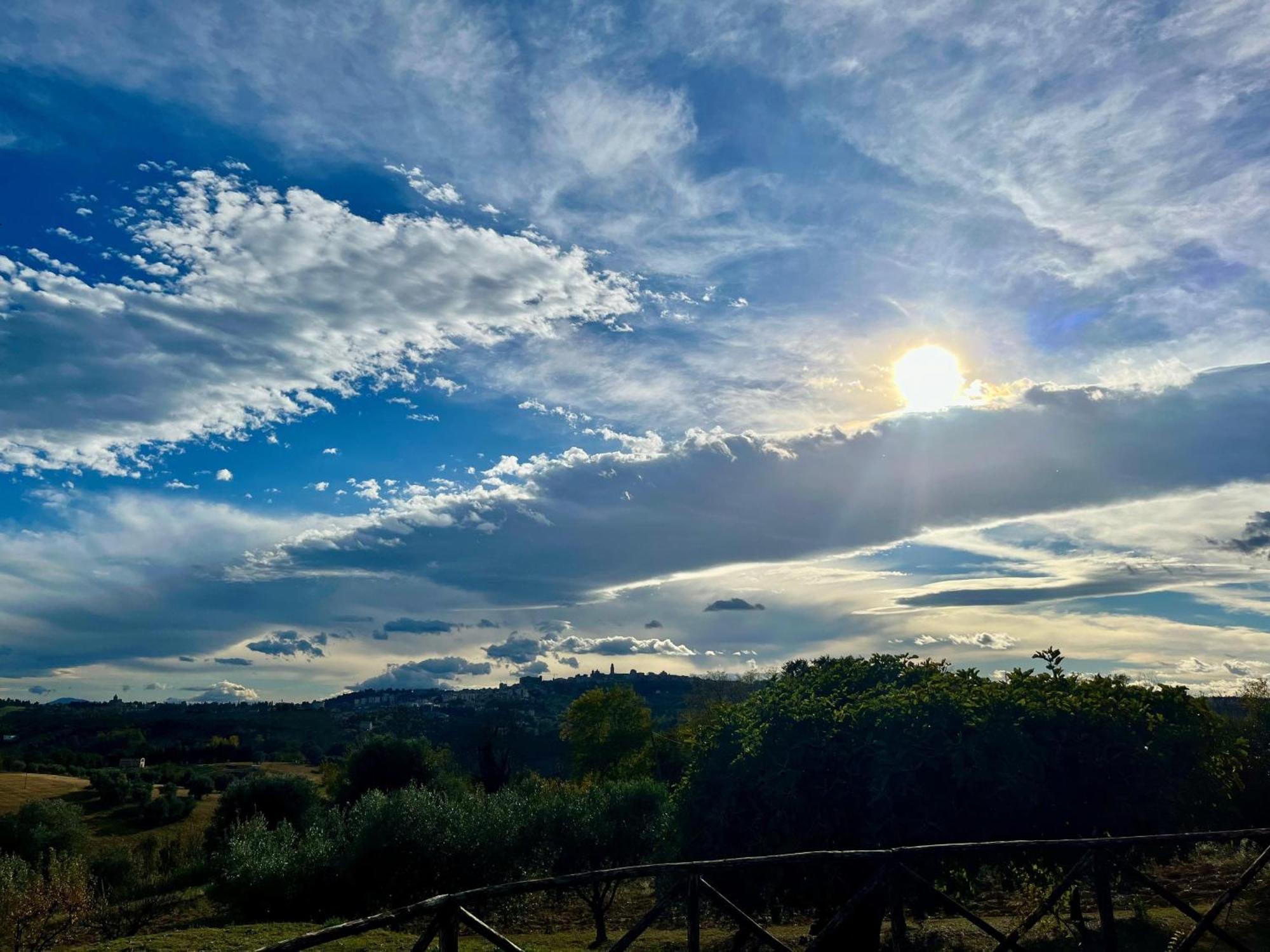 Agriturismo Nido Delle Rondini Macerata Exteriér fotografie